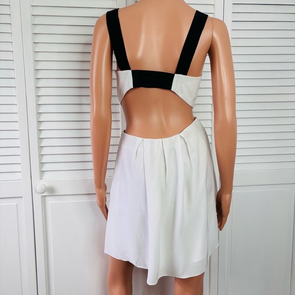 NEW JAY GODFREY Silk Cut Out Open Back Dress in White Size 4 - Picture 8 of 8